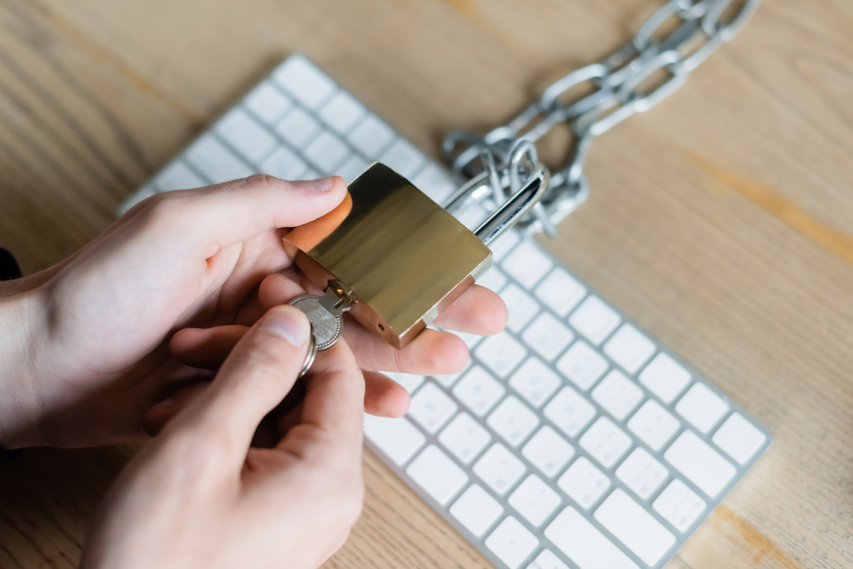 PIM On-Premise: Ein Ding der Vergangenheit oder eine verlässliche Lösung? PIM On-Premise: Ein Ding der Vergangenheit oder eine verlässliche Lösung?